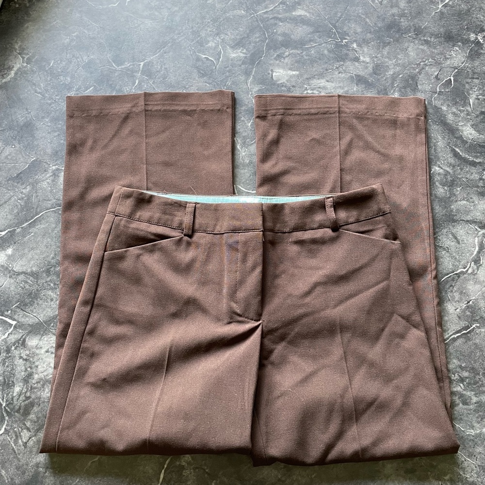 Mandee Capri’s - Picture 2 of 5